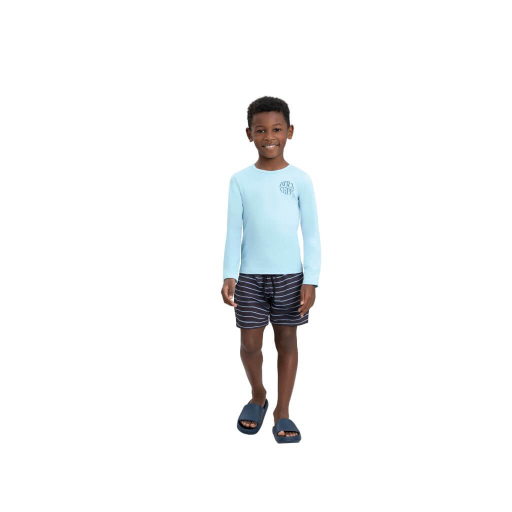 Conjunto camiseta em malha FPS 50 e bermuda em microfibra Quimby