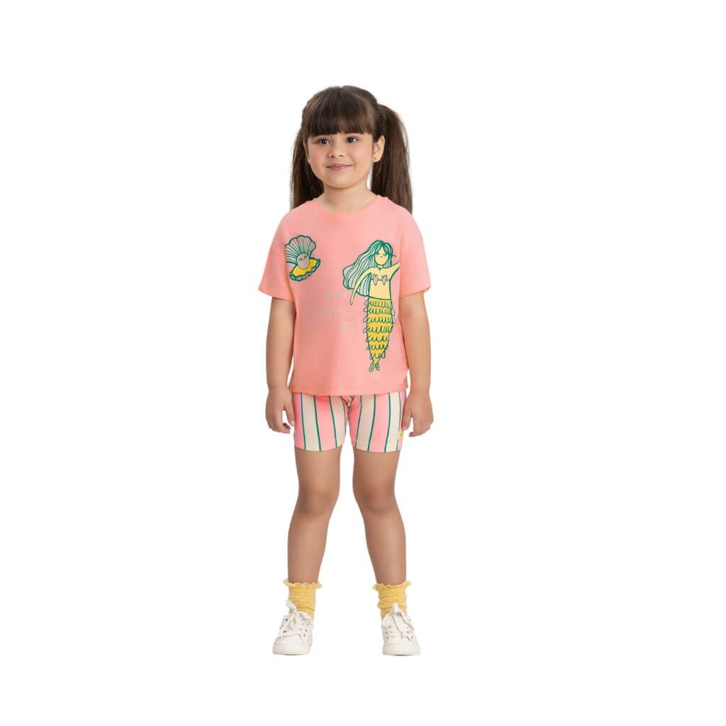 Conjunto camiseta oversized em meia malha e bermuda ciclista em cotton Três e Já