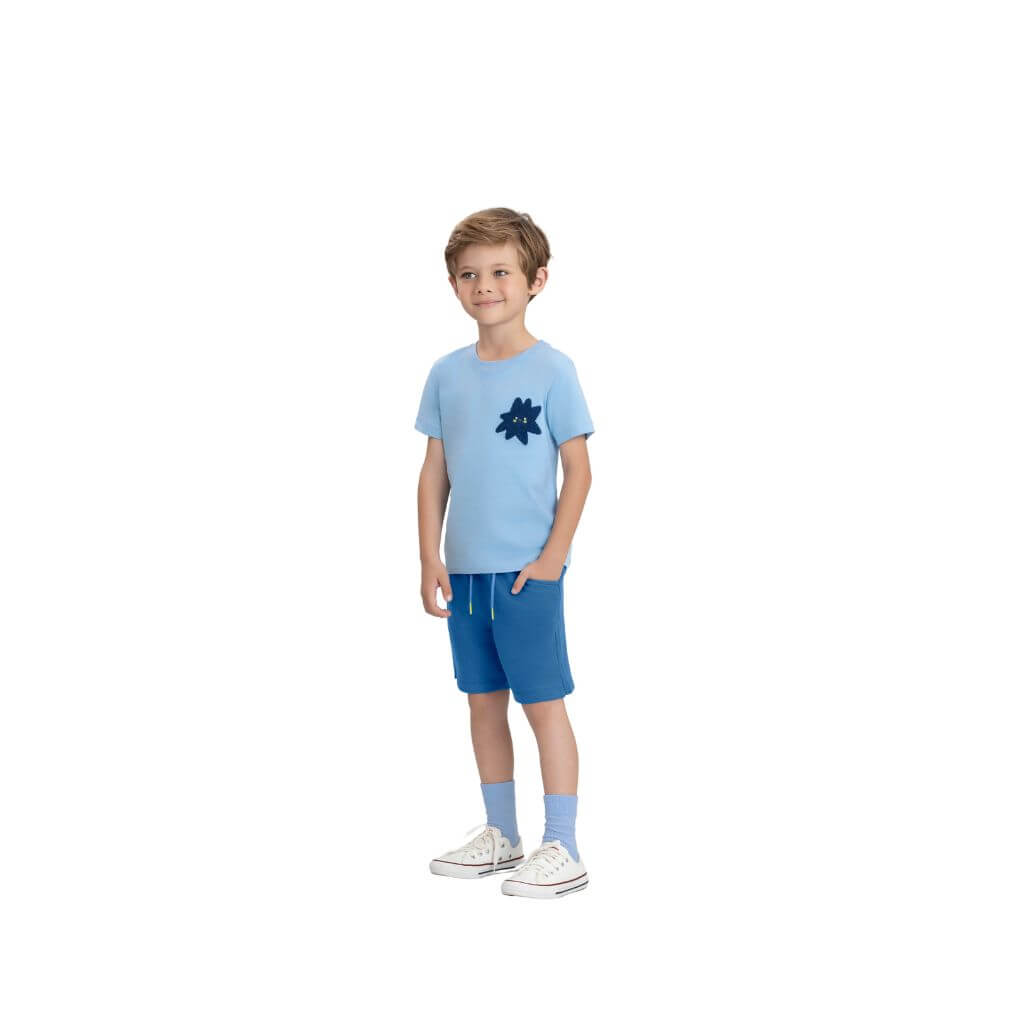 Conjunto camiseta em meia malha e bermuda em moletom sem felpa Três e Já